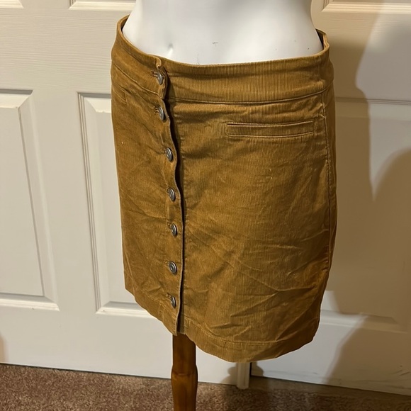 Wilfred Free corduroy button, front skirt. Small - Picture 2 of 11